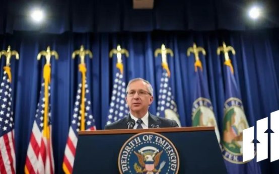 Powell's Warning: Fed's Divided Stance on December Interest Rates