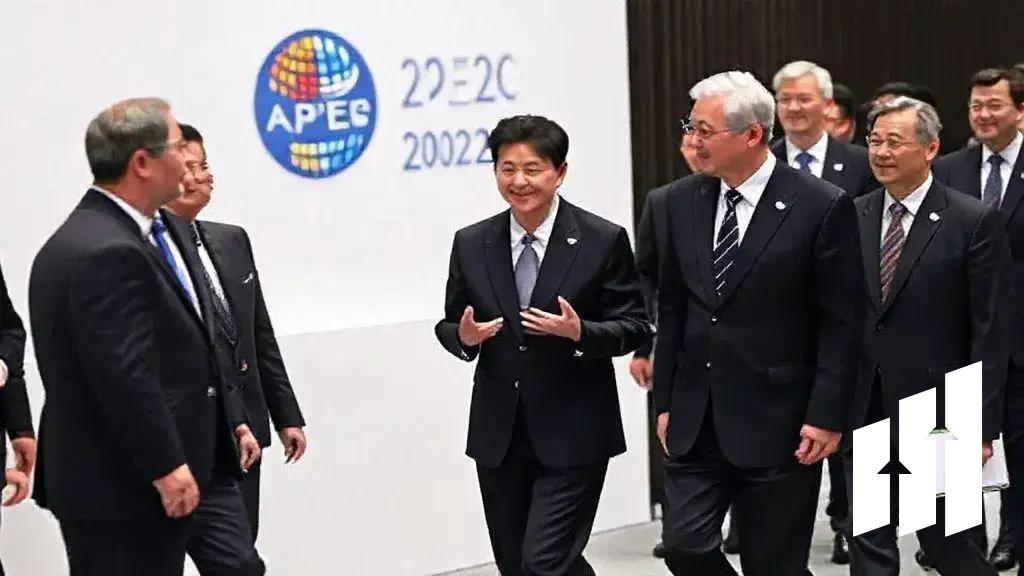 Xi Jinping and Lee Jae Myung Meet for Talks to Rebuild Relations